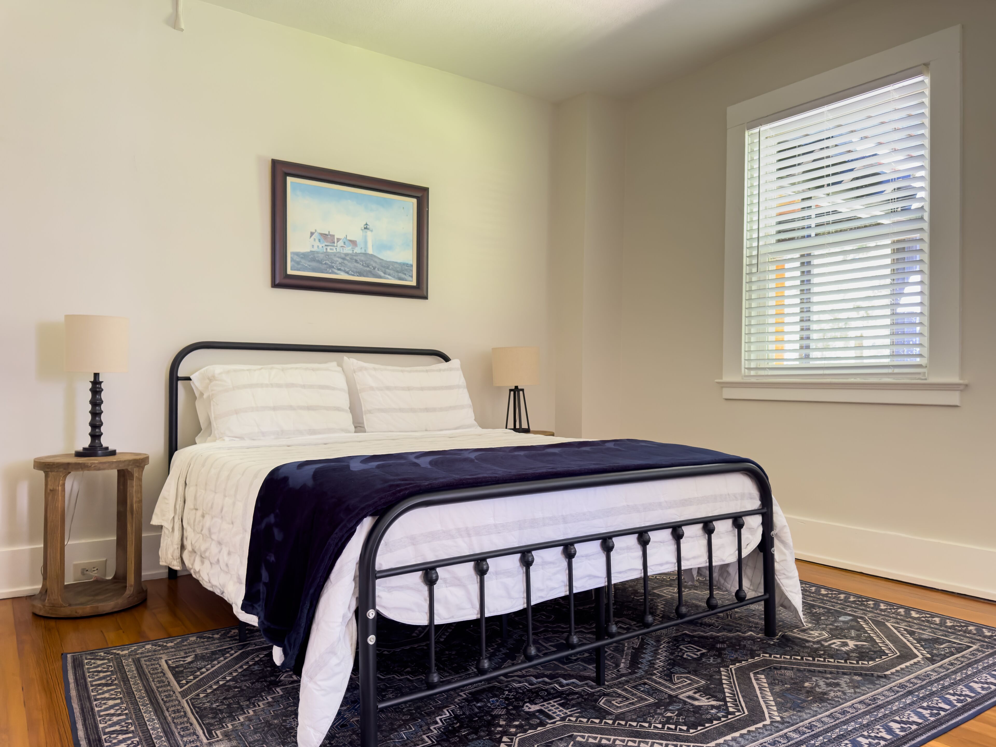 7 bedrooms, desk, iron/ironing board, travel crib