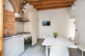 Basic-Apartment, Mehrere Betten | Eigene Küche