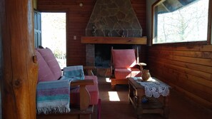 Interior - Fully equipped cabin (junin de los andes)