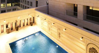 Damac tower luxury apartment w/GYM/hot tub/pool