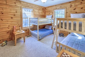 3 bedrooms, iron/ironing board, travel cot, free WiFi