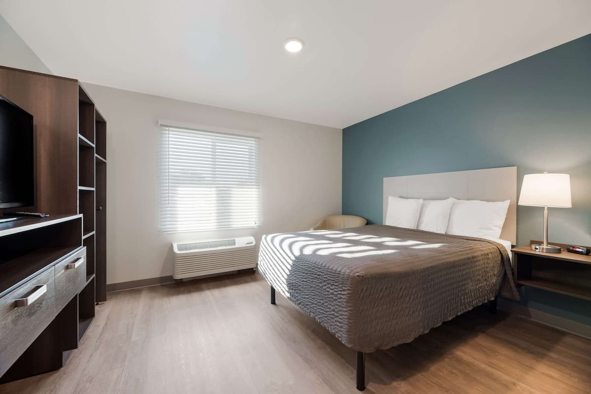 Individually furnished, desk, laptop workspace, WiFi
