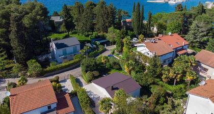Holiday home near the beach with a nice garden