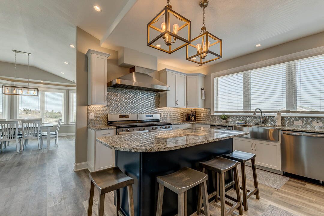 雪櫃、微波爐、焗爐、爐具