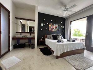 1 chambre, coffres-forts dans les chambres, bureau, Wi-Fi gratuit