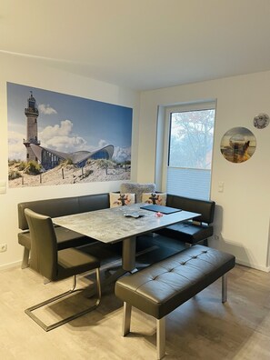 Dining - "Ostsee Ankerplatz" - commission-free directly from the landlord (Rostock)