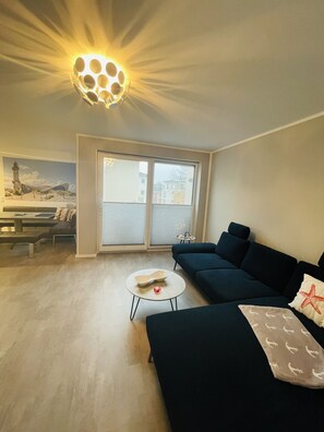 TV, fireplace, DVD player, stereo - "Ostsee Ankerplatz" - commission-free directly from the landlord (Rostock)