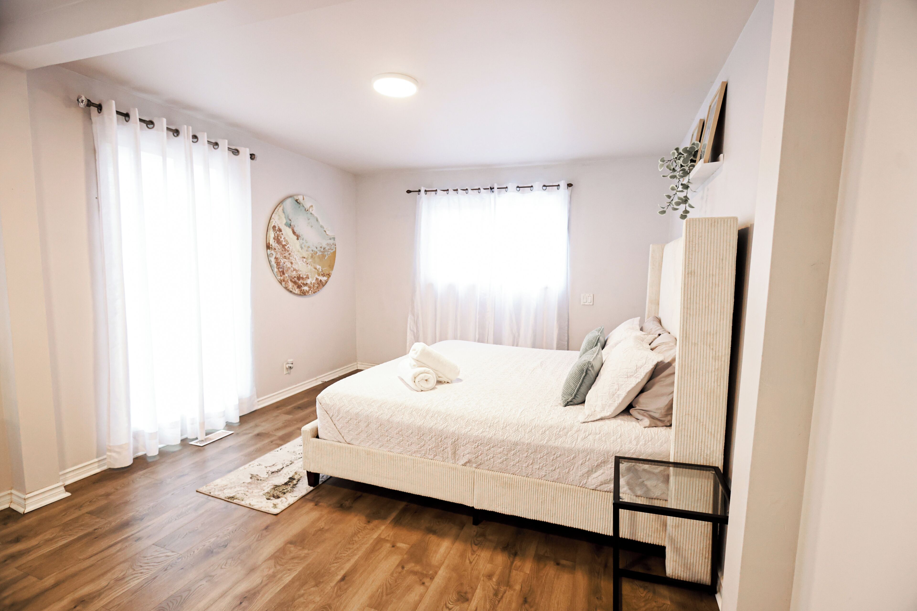 4 bedrooms, desk, iron/ironing board, free WiFi