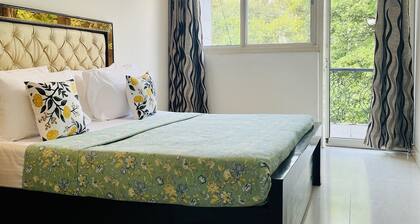 BluO Modern Studio - Defence Colony Market