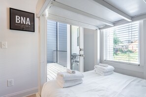 4 bedrooms, iron/ironing board, free WiFi, bed sheets