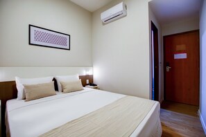 Standard Double Room | Minibar, desk, laptop workspace, iron/ironing board - Transamerica Fit Lafaiete (Conselheiro Lafaiete)