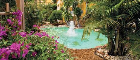 Piscine extérieure, piscine chauffée