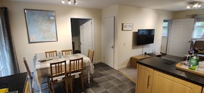 Luxury Cottage, Ensuite, Mountain View (The Cobbler Cottage) | Interior