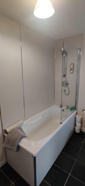 Luxury Cottage, Ensuite, Mountain View (The Cobbler Cottage) | Bathroom