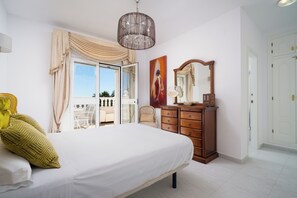 4 camere, ferro/asse da stiro, Wi-Fi gratuito, lenzuola