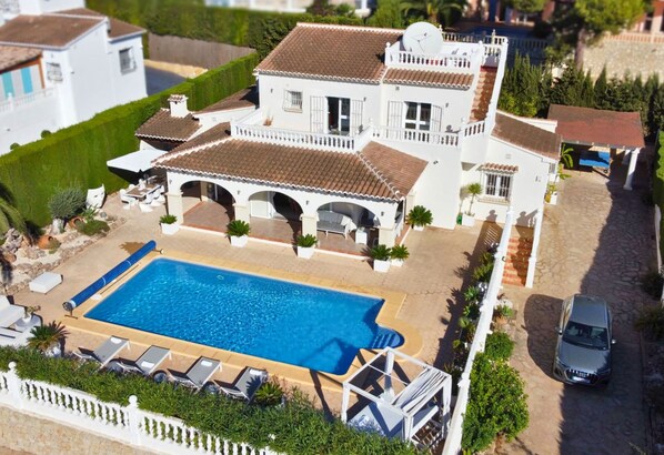 Unclassified image, 1 of 24, button - Villa Eliana • Artistic escape with family pool (Moraira)