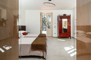 6 Schlafzimmer, Zimmersafe, Bügeleisen/Bügelbrett, kostenloses WLAN