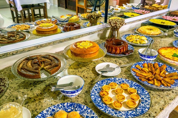 Free daily self-serve breakfast