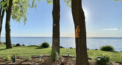 Cabin on MilleLacs, RV hookups, stunning sunsets, dogs welcome.