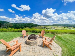 Terrace/patio - Lake Access, Dock, Hot Tub, Fire Pit , Free Golf + Pickle Ball (Swanton)