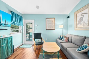 TV, fireplace, Netflix, streaming services