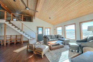 TV, fireplace, stereo, offices