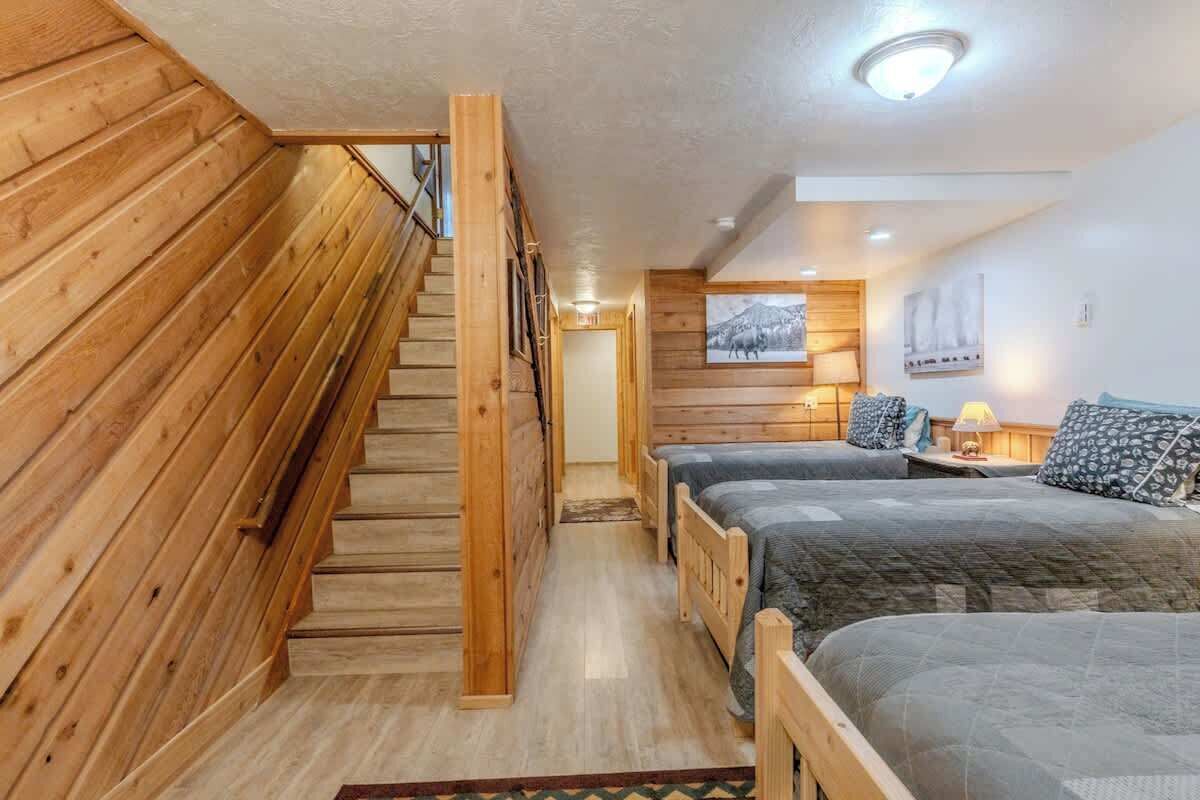 3 bedrooms, iron/ironing board, travel crib, WiFi