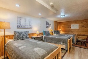 3 عدّة غرف نوم ومكواة/لوح كي وسرير سفر وواي فاي