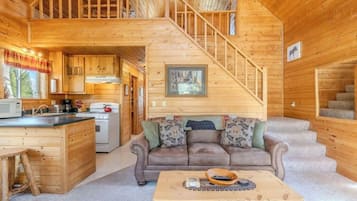 TV, bøker og kontorer