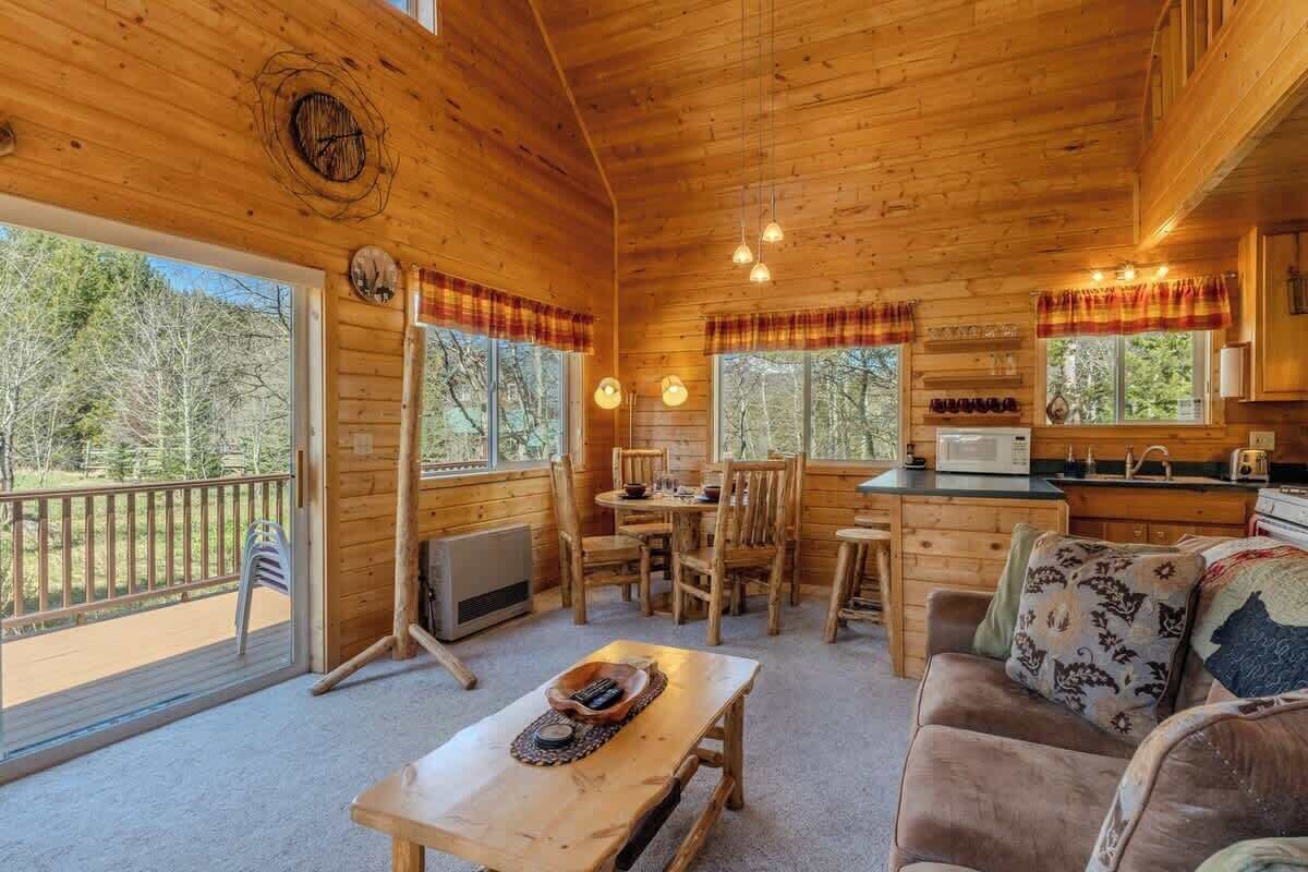 TV, bøker og kontorer