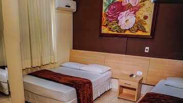 Deluxe Room | Minibar, free WiFi, bed sheets