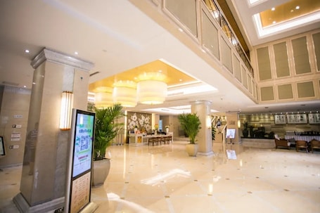 Lobby. Greentree Eastern Li Lake Yuantouzhu Scenic Area Hotel