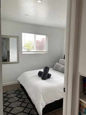 2 chambres, fer et planche à repasser, Wi-Fi gratuit, draps fournis