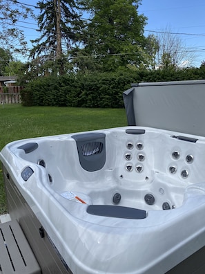 Bain à remous extérieur