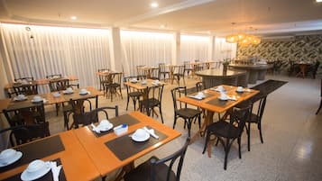 Desayuno buffet incluido todos los días