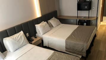 Frigobar, cofres nos quartos, Wi-Fi de cortesia, roupa de cama