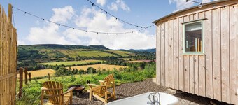 Woodside Hut 3 - UK36107