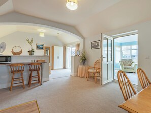 Interior - The Saddlery - UK36123 (Horsington)