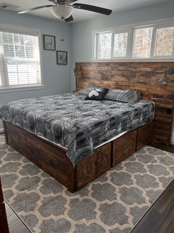 4 bedrooms, iron/ironing board, travel crib, free WiFi