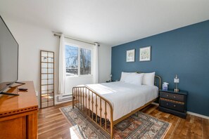 3 bedrooms, WiFi, bed sheets