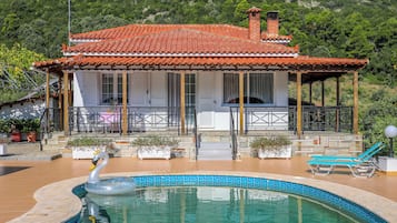 Deluxe Villa | 2 kamar tidur, brankas, dan setrika/meja setrika