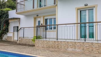 Standard Villa | 2 bedrooms, in-room safe, iron/ironing board, free cots/infant beds