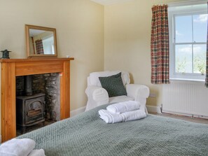 3 bedrooms, free WiFi, bed sheets