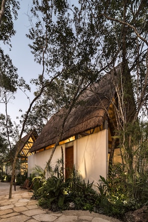 Exterior - Award Winning Villa - Jungle Keva Tulum (La Veleta, Tulum)