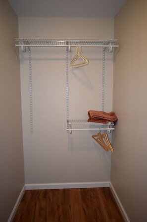Interior - Escape to the country and relax after a long day of fun or business. (Mount Vernon)