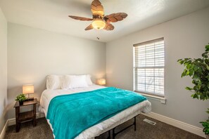 4 bedrooms, desk, travel crib, free WiFi