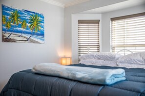 4 bedrooms, desk, travel crib, free WiFi