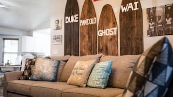 Smart-TV, Kamin, Stereoanlage