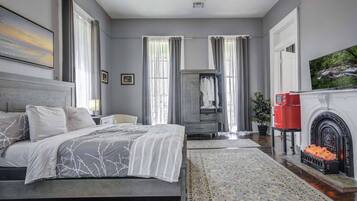 Kahden hengen superior-huone | 1 makuuhuone, ylelliset vuodevaatteet, tallelokero huoneessa, työpöytä