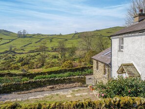 Property grounds - 2 bedroom accommodation in Crook, near Windermere (Crook, near Windermere)